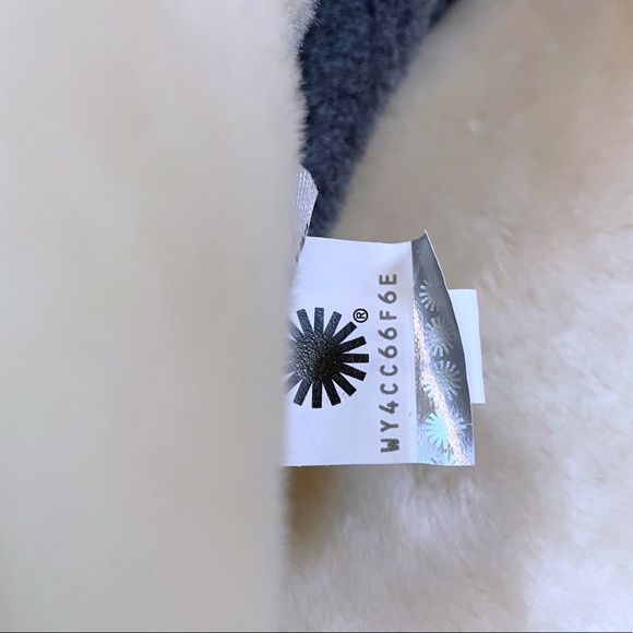 UGG Women’s Shearling Trapper Hat In Chestnut - Picture 6 of 6